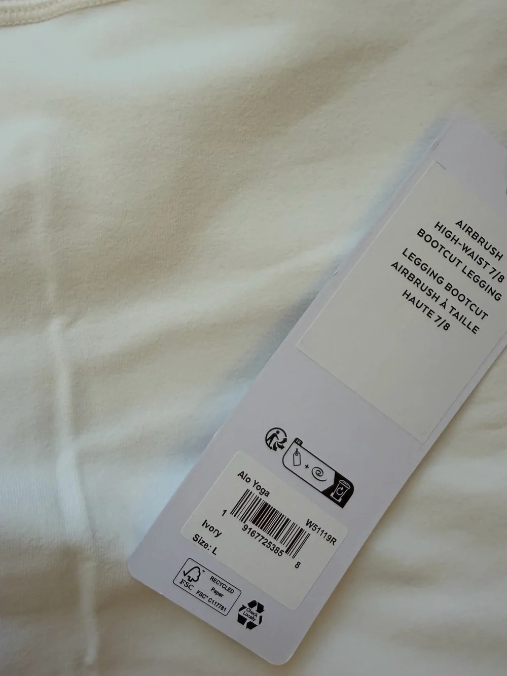 Alo Airbrush High Waisted 7/8 Bootcut Legging in Ivory